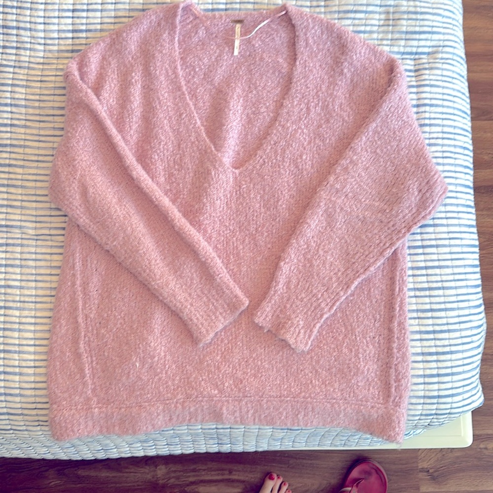 Slouchy Pink Tunic Sweater size Medium by Free People